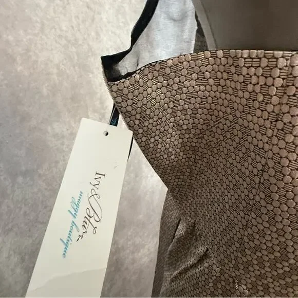 Chic Black Gold Sheer Illusion Metallic Boutique Midi Formal Dress with Pockets - Picture 8 of 12